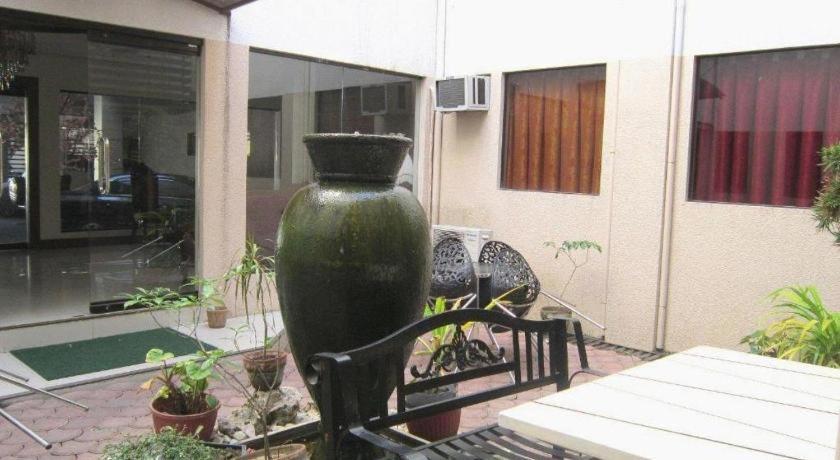 Rich Manor Pension House Cagayan de Oro Exterior foto